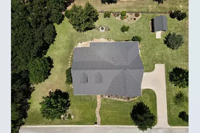 1602 Jefferson Street, Bowie, TX 76230 - Photo 35