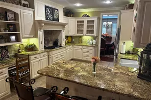 1602 Jefferson St, Bowie, TX 76230 - Photo 7