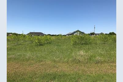 7138 Sandy Oaks Drive, Whitney, TX 76692 - Photo 1