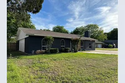 1013 Las Flores Court, Grand Prairie, TX 75052 - Photo 1