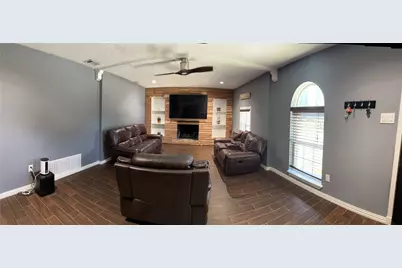 1013 Las Flores Court, Grand Prairie, TX 75052 - Photo 5