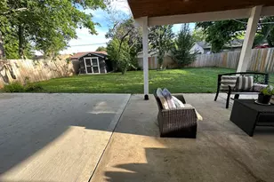 1013 Las Flores Ct, Grand Prairie, TX 75052 - Photo 21