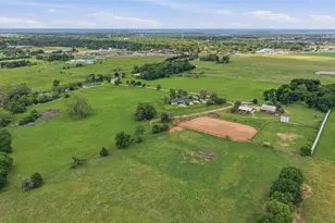 836 S Debbie Ln, Pilot Point, TX 76258 - Photo 33