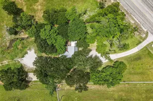 836 S Debbie Ln, Pilot Point, TX 76258 - Photo 15