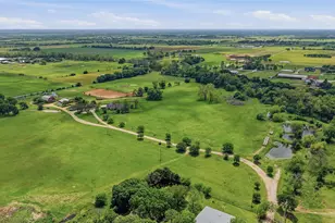 836 S Debbie Ln, Pilot Point, TX 76258 - Photo 21