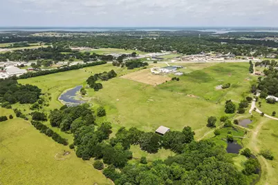 836 S Debbie Lane, Pilot Point, TX 76258 - Photo 9