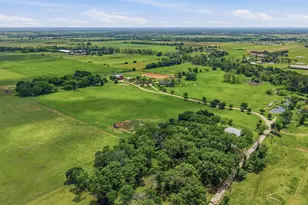 836 S Debbie Ln, Pilot Point, TX 76258 - Photo 19