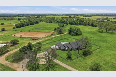 836 S Debbie Lane, Pilot Point, TX 76258 - Photo 27