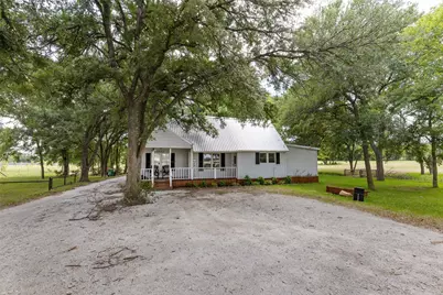 836 S Debbie Lane, Pilot Point, TX 76258 - Photo 19
