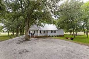 836 S Debbie Ln, Pilot Point, TX 76258 - Photo 21