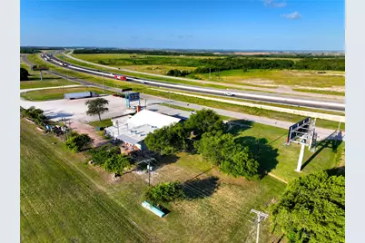 212 S Hickory Street, Abbott, TX 76621 - Photo 5