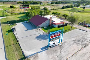 212 S Hickory St, Abbott, TX 76621 - Photo 1