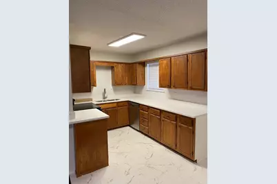 384 W Van Alstyne Parkway, Van Alstyne, TX 75495 - Photo 3