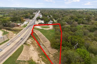 938 E Henderson Street, Cleburne, TX 76031 - Photo 9