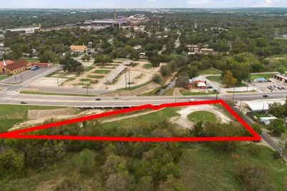 938 E Henderson Street, Cleburne, TX 76031 - Photo 13