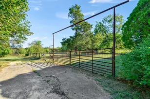 2021 W Walker St, Denison, TX 75020 - Photo 35