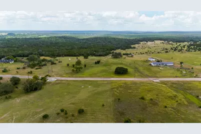 320 S Waterbuck Way, Lampasas, TX 76550 - Photo 3