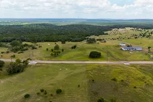 320 S Waterbuck Wy, Lampasas, TX 76550 - Photo 3