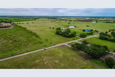 225 Valek Road, Ennis, TX 75119 - Photo 3