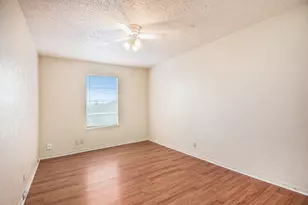 709 Pleasant Manor Manor, Burleson, TX 76028 - Photo 15