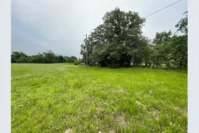 979 East Barry Street, Reno, TX 76020 - Photo 5