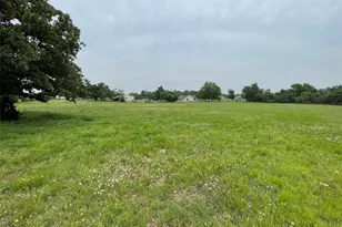 979 E Barry St, Reno, TX 76020 - Photo 1