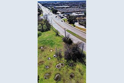 2105 Crist Road, Garland, TX 75040 - Photo 5