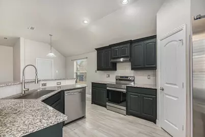 5749 Diamond Valley Drive, Fort Worth, TX 76179 - Photo 9