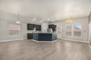5749 Diamond Valley Dr, Fort Worth, TX 76179 - Photo 5