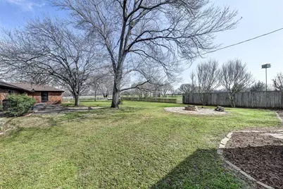 551 County Road 3390, Paradise, TX 76073 - Photo 31