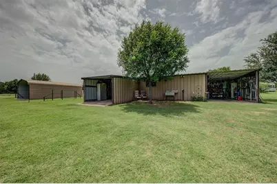 551 County Road 3390, Paradise, TX 76073 - Photo 37