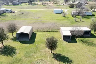 551 County Road 3390, Paradise, TX 76073 - Photo 31