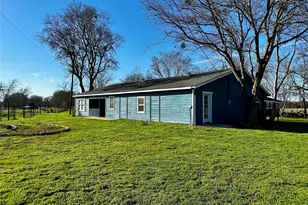 705 W Cedar Creek Pkwy, Seven Points, TX 75143 - Photo 5