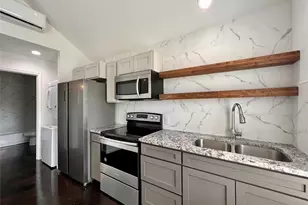 200 W Riley St, Bowie, TX 76230 - Photo 5