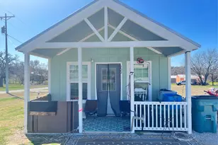 200 W Riley St, Bowie, TX 76230 - Photo 1