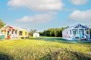 506 Green St, Bowie, TX 76230 - Photo 17