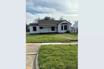 4216 Hampshire Boulevard, Fort Worth, TX 76103 - Photo 1