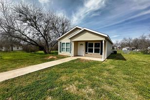 1305 Blewett St, Graham, TX 76450 - Photo 21