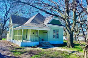 909 W 10th St, Bonham, TX 75418 - Photo 1