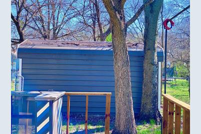 909 W 10th Street, Bonham, TX 75418 - Photo 29