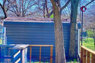 909 W 10th St, Bonham, TX 75418 - Photo 29