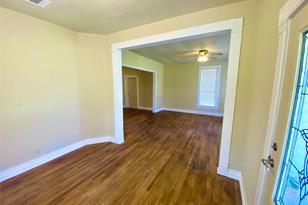 909 W 10th St, Bonham, TX 75418 - Photo 5