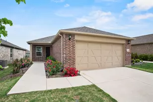1239 Bright Stars Dr, Little Elm, TX 76227 - Photo 3