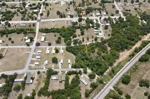 507 Ussery St, Bowie, TX 76230 - Photo 7