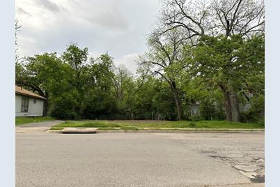 215 Bernard Street, Denton, TX 76201 - Photo 3