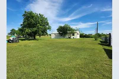 308 Coyote Trail, Rhome, TX 76078 - Photo 5