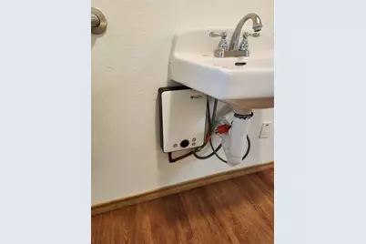 828 N Main Street, Springtown, TX 76082 - Photo 9