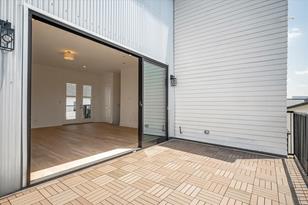 381 E Greenbriar Ln, Dallas, TX 75203 - Photo 11