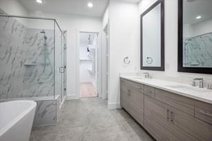 381 E Greenbriar Ln, Dallas, TX 75203 - Photo 15