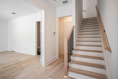 381 E Greenbriar Lane #1403, Dallas, TX 75203 - Photo 13